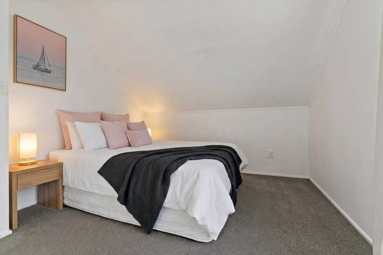 Photo of property in 1/147 Spinella Drive, Bayview, Auckland, 0629