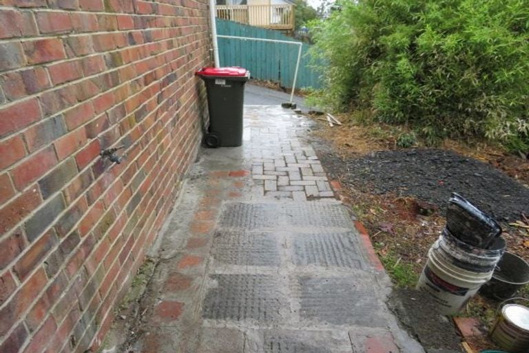 Photo of property in 1/25 Hillcrest Road, Papatoetoe, Auckland, 2025