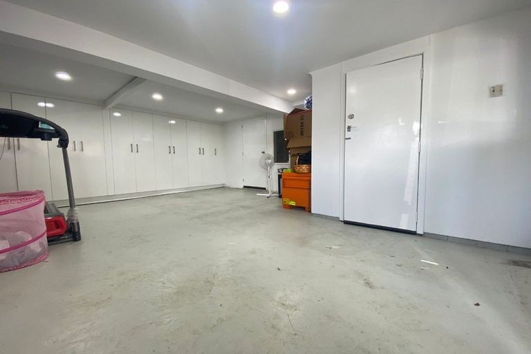 Photo of property in 211 Sturges Road, Henderson, Auckland, 0612