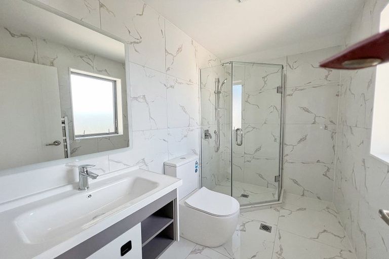 Photo of property in 171a Forrest Hill Road, Forrest Hill, Auckland, 0620