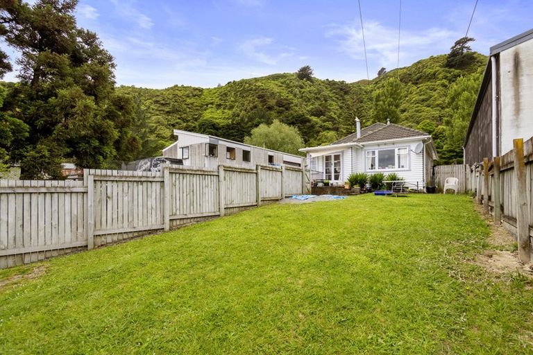 Photo of property in 116 Gracefield Road, Gracefield, Lower Hutt, 5010