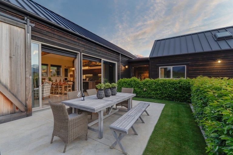 Photo of property in 92 Threepwood Road, Lake Hayes, Queenstown, 9371