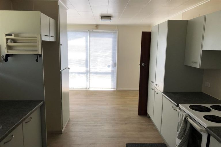 Photo of property in 11 Geoffrey Place, Mangere East, Auckland, 2024