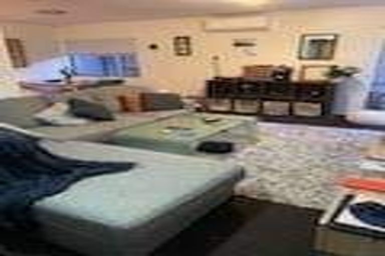 Photo of property in 1/7 Romulus Place, Totara Vale, Auckland, 0629