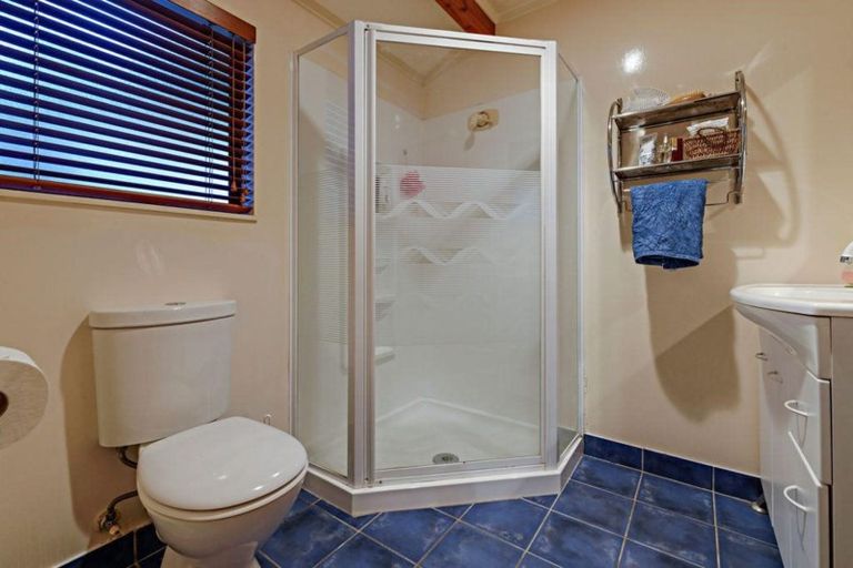 Photo of property in 22 Waima Crescent, Titirangi, Auckland, 0604