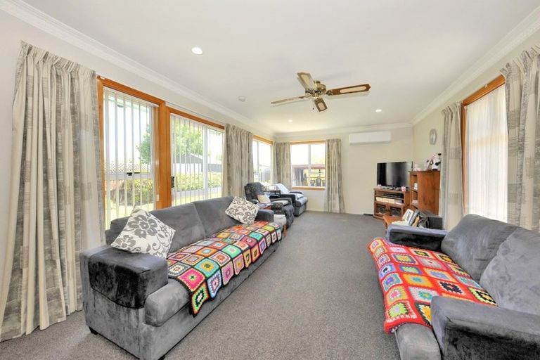 Photo of property in 16 Carters Road, Aranui, Christchurch, 8061