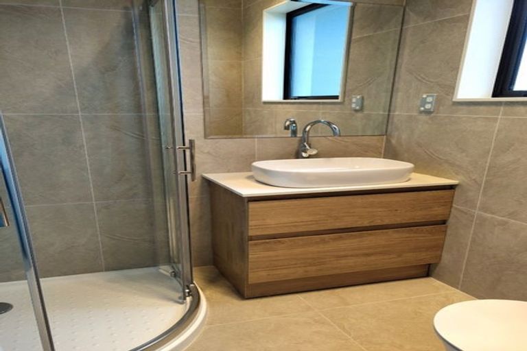 Photo of property in 1 Castlepoint Avenue, Takanini, 2110