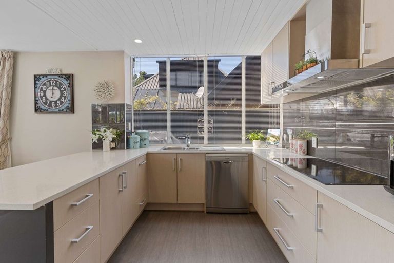 Photo of property in 72 Balrudry Street, Avonhead, Christchurch, 8042