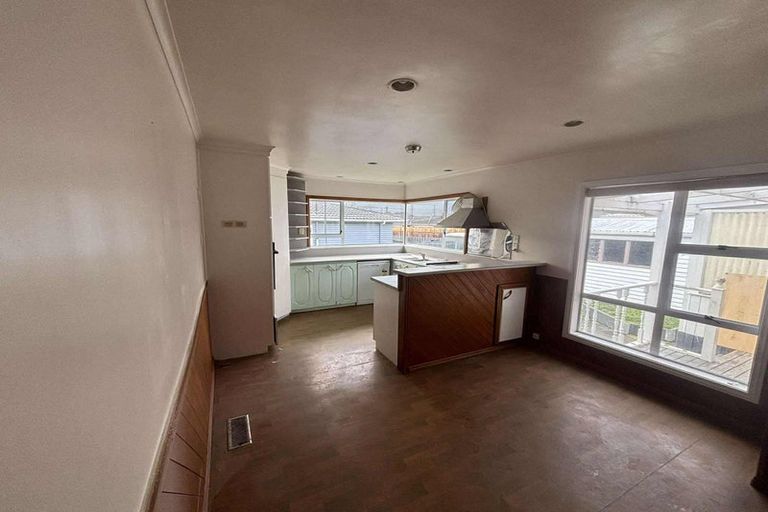 Photo of property in 167b Wainuiomata Road, Wainuiomata, Lower Hutt, 5014