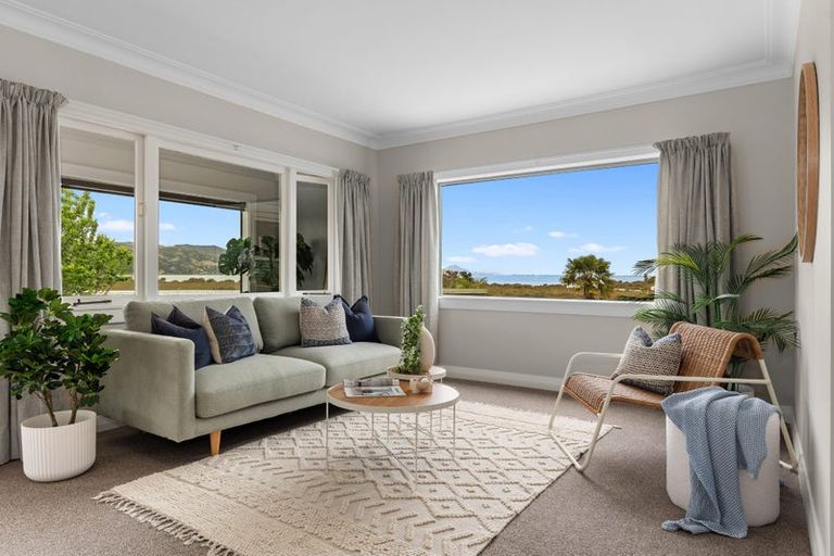 Photo of property in 22 Beach Road, Onerahi, Whangarei, 0110