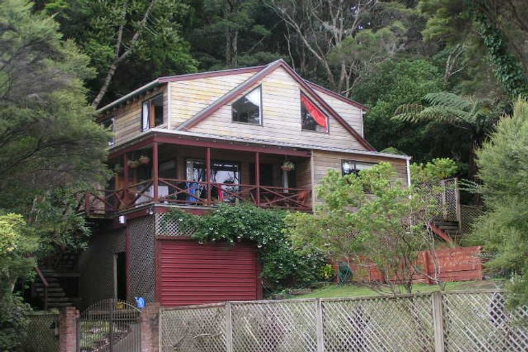 Photo of property in 20 Pluto Place, Beach Haven, Auckland, 0626