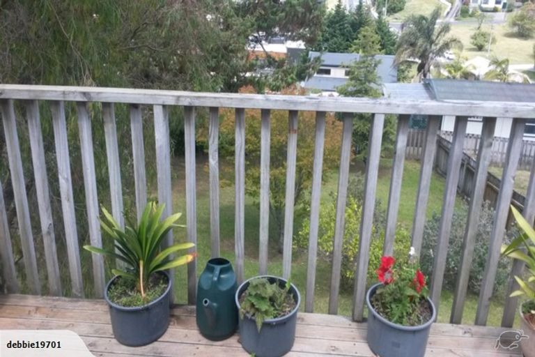 Photo of property in 3 Wiriana Place, Stanmore Bay, Whangaparaoa, 0932
