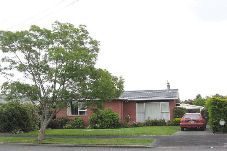 Photo of property in 66 Inwoods Road, Parklands, Christchurch, 8083