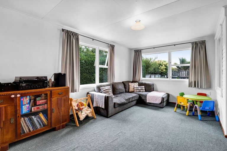 Photo of property in 14a Carthew Street, Okato, 4335