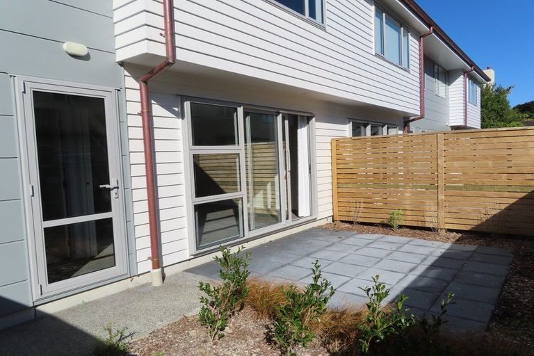 Photo of property in 5 John Reynolds Square, Hutt Central, Lower Hutt, 5010