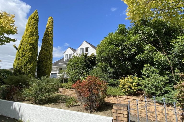 Photo of property in 18 Churchill Avenue, Hokowhitu, Palmerston North, 4410