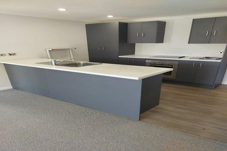 Photo of property in 30a Paremata Crescent, Paremata, Porirua, 5024