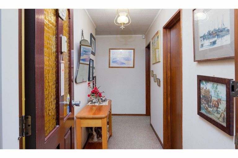 Photo of property in 26 Walton Park Avenue, Fairfield, Dunedin, 9018