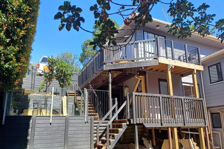 Photo of property in 126 Spinella Drive, Bayview, Auckland, 0629