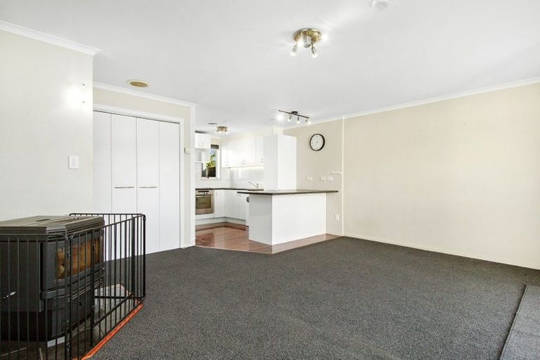Photo of property in 2/16a Ranfurly Street, Trentham, Upper Hutt, 5018