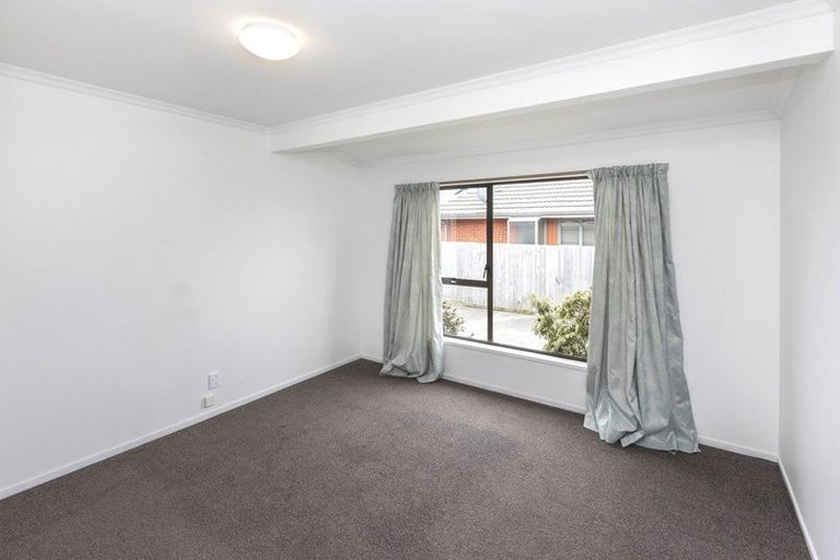 Photo of property in 1/21 Ensign Street, Halswell, Christchurch, 8025