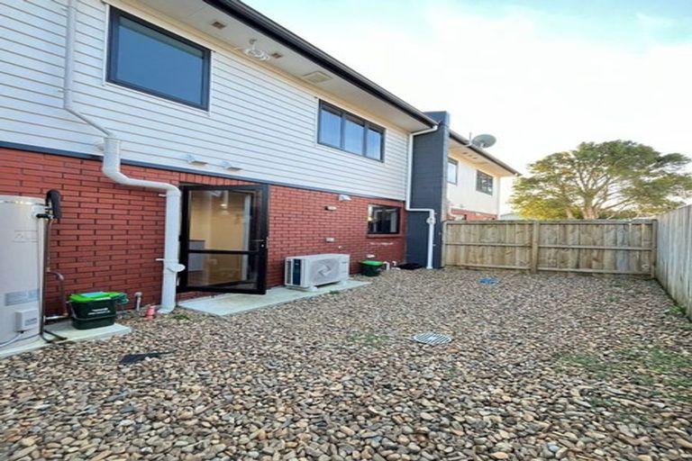 Photo of property in 10b Benton Place, Manurewa, Auckland, 2102