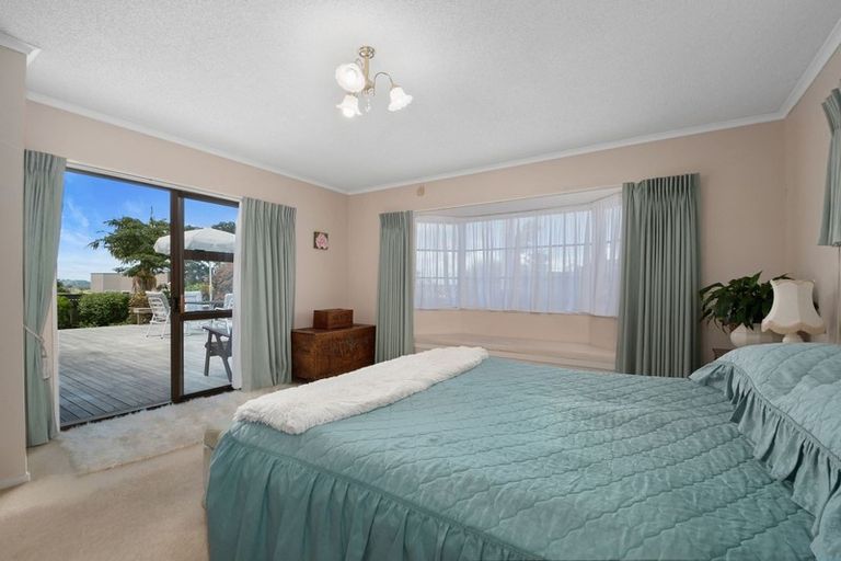 Photo of property in 33 Renoir Street, West Harbour, Auckland, 0618