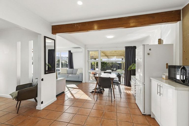 Photo of property in 2/163 Rongotai Road, Rongotai, Wellington, 6022