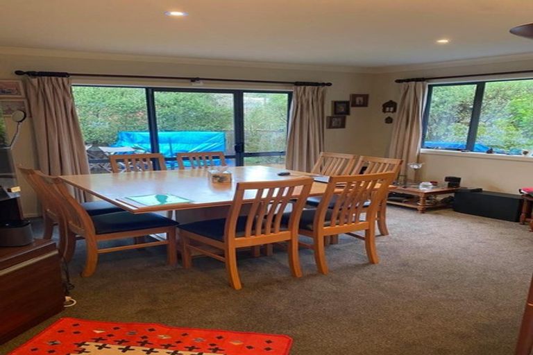 Photo of property in 33a Forest Road, Pinehaven, Upper Hutt, 5019