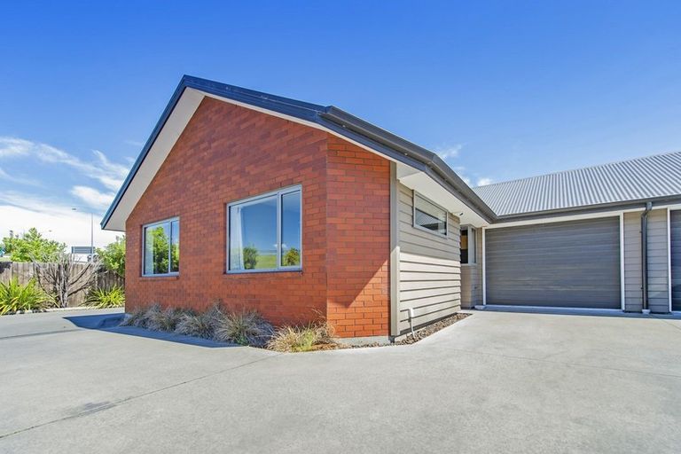Photo of property in 8/190 Lincoln Road, Addington, Christchurch, 8024