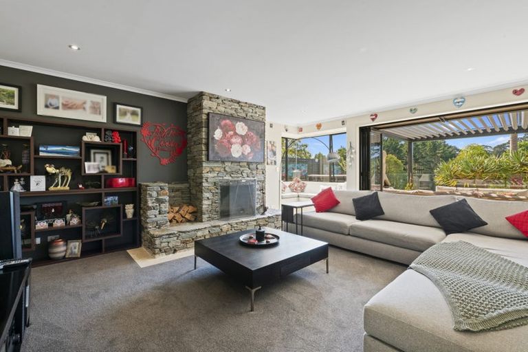 Photo of property in 310 Paremoremo Road, Paremoremo, Auckland, 0632