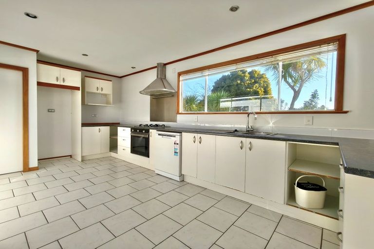 Photo of property in 14a Roseberry Avenue, Birkenhead, Auckland, 0626