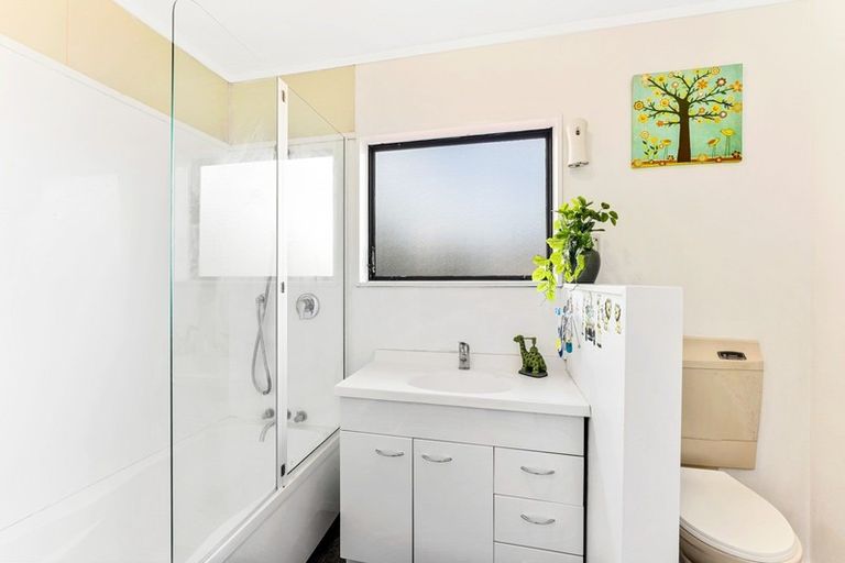 Photo of property in 1/25a Ward Street, Trentham, Upper Hutt, 5018