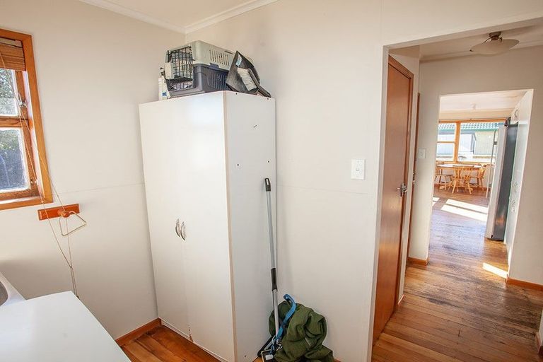 Photo of property in 15 Bayly Street, Waitara, 4320