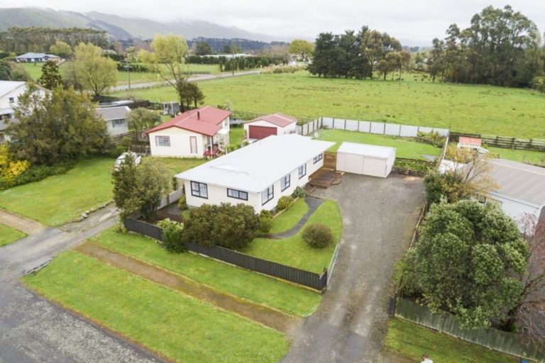 Photo of property in 7 Tawa Street, Tokomaru, Palmerston North, 4474
