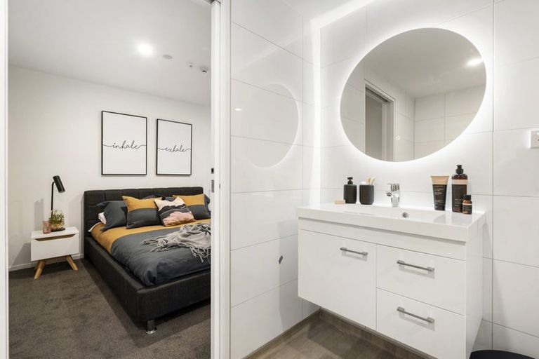 Photo of property in 206/9 East Street, Papakura, 2110