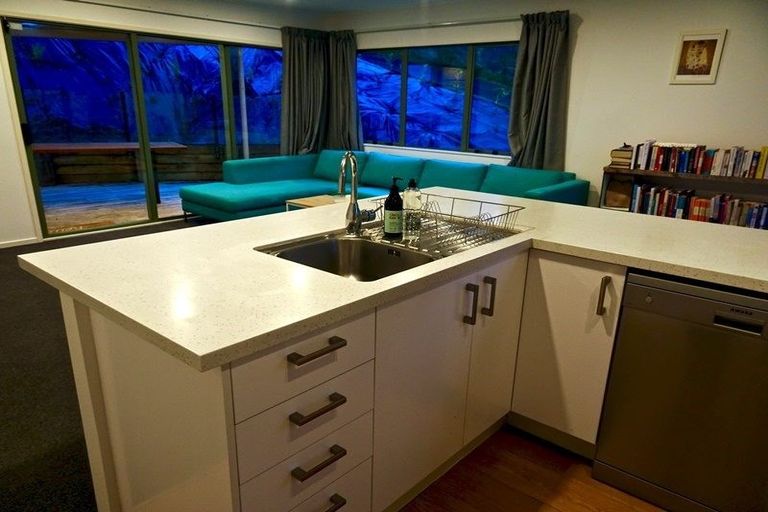 Photo of property in 46a Don Buck Road, Massey, Auckland, 0614