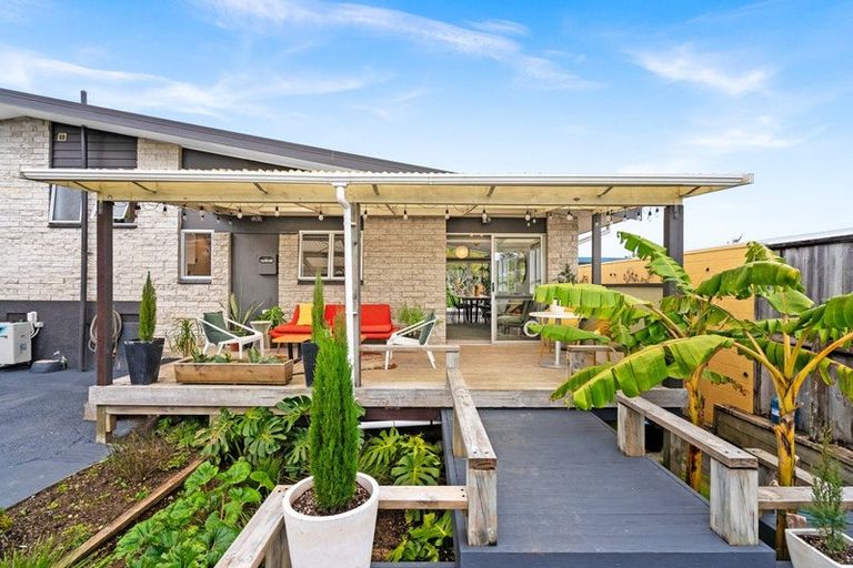 Photo of property in 27 Kohe Street, Parahaki, Whangarei, 0112