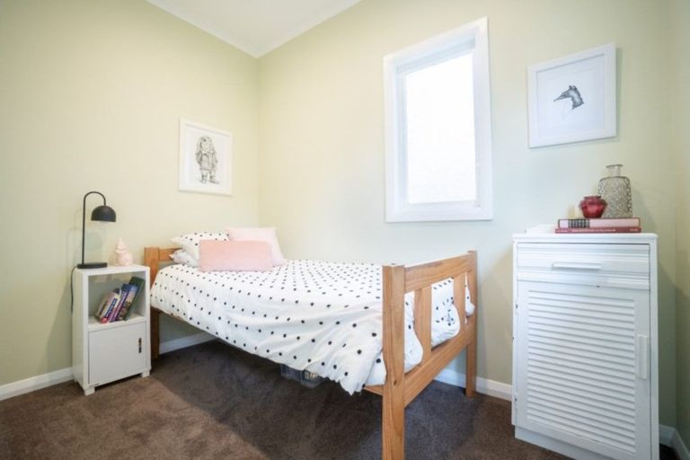 Photo of property in 24 Thomson Street, West End, Palmerston North, 4412