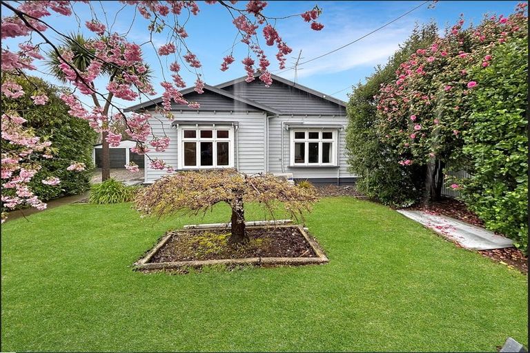 Photo of property in 33 Huia Street, Waikiwi, Invercargill, 9810