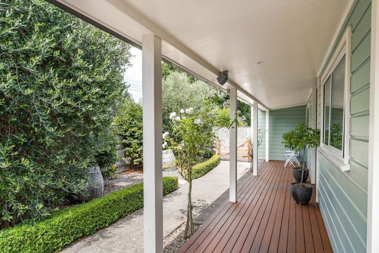 Photo of property in 28 Cotter Street, Greytown, 5712