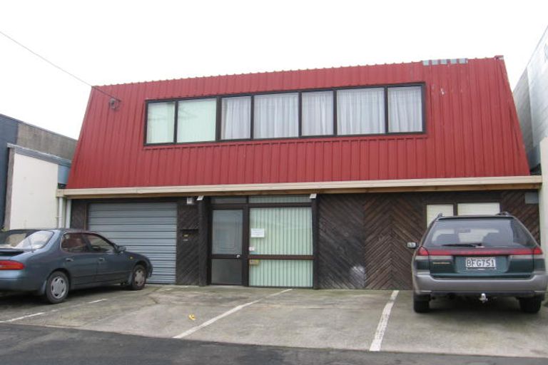 Photo of property in 20 Waverley Street, South Dunedin, Dunedin, 9012