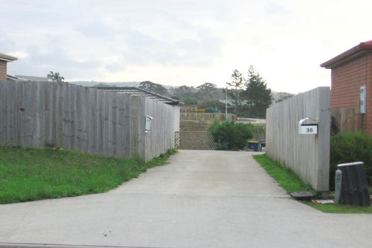 Photo of property in 36 Woodbank Drive, Glen Eden, Auckland, 0602