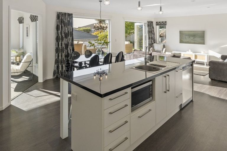 Photo of property in 90 Washbourn Drive, Richmond, 7020