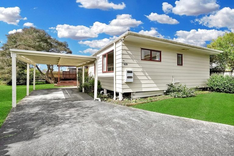 Photo of property in 40a Woodside Road, Massey, Auckland, 0614