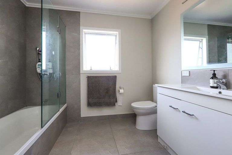 Photo of property in 8b Arklow Place, Flaxmere, Hastings, 4120