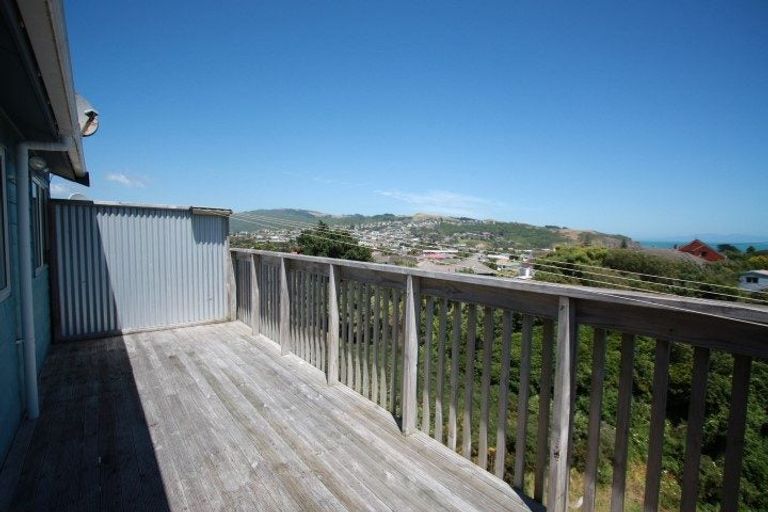 Photo of property in 18 Morere Street, Titahi Bay, Porirua, 5022