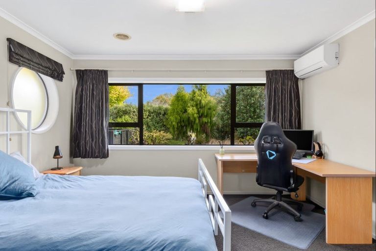 Photo of property in 262 Shakespeare Street, Leamington, Cambridge, 3432