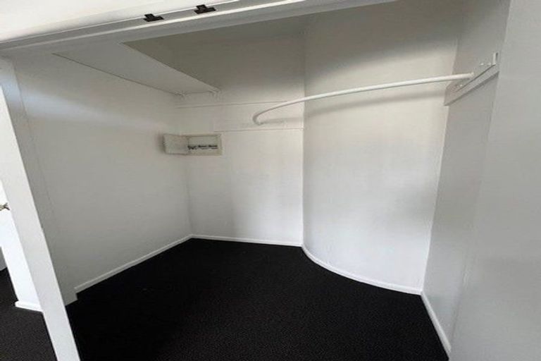 Photo of property in 282 Great North Road, Henderson, Auckland, 0612