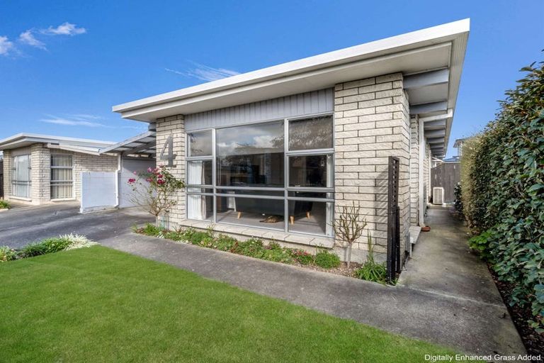 Photo of property in 2 Langley Avenue, Milson, Palmerston North, 4414